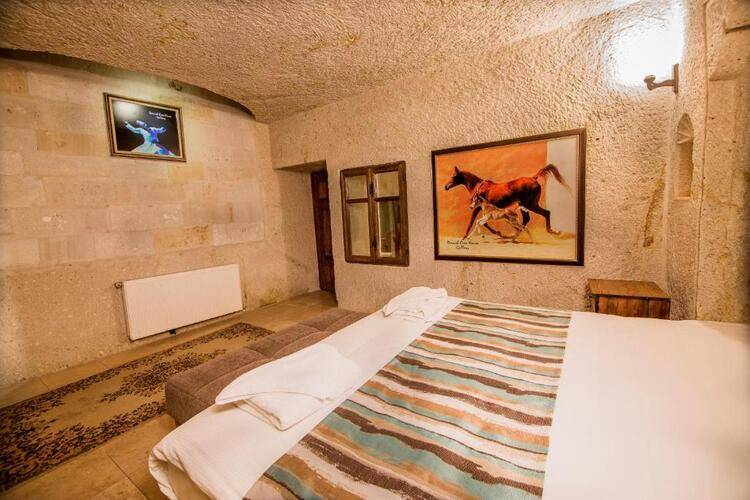 Elegance Cave Suites