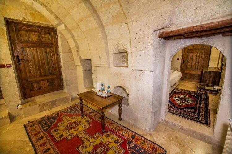 Elegance Cave Suites