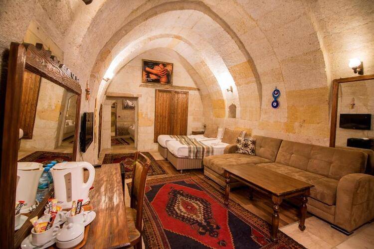 Elegance Cave Suites
