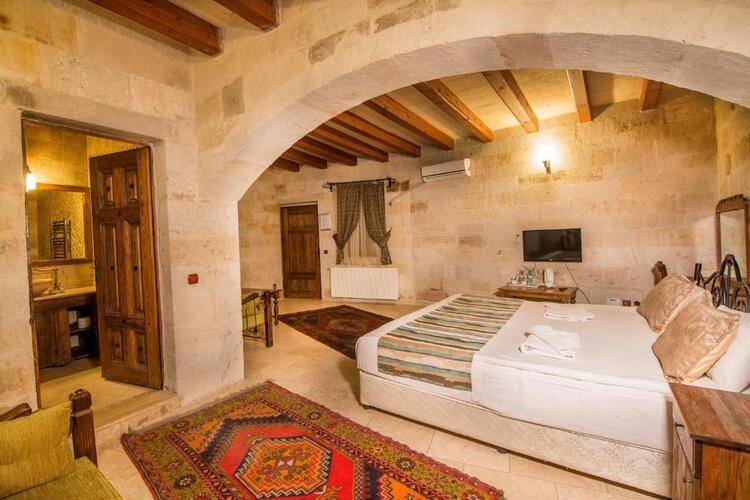 Elegance Cave Suites