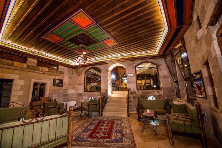 Elegance Cave Suites