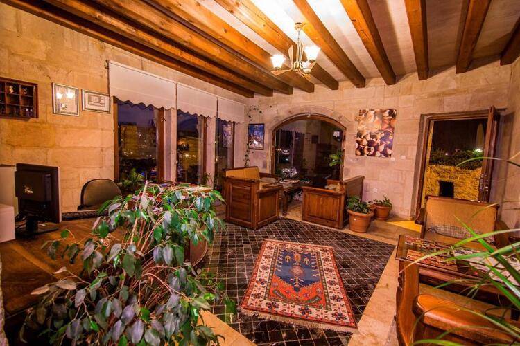 Elegance Cave Suites
