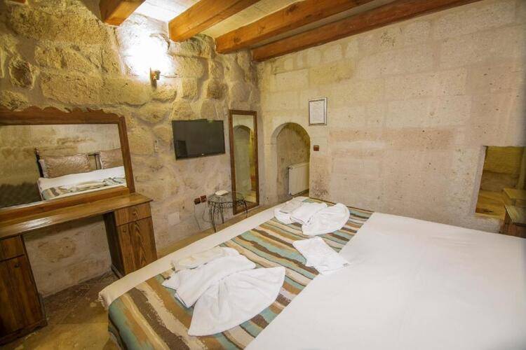 Elegance Cave Suites
