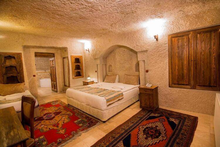 Elegance Cave Suites