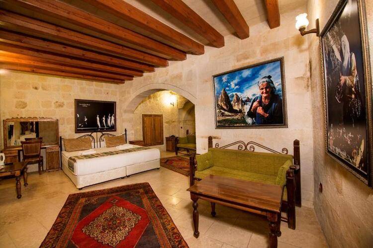 Elegance Cave Suites