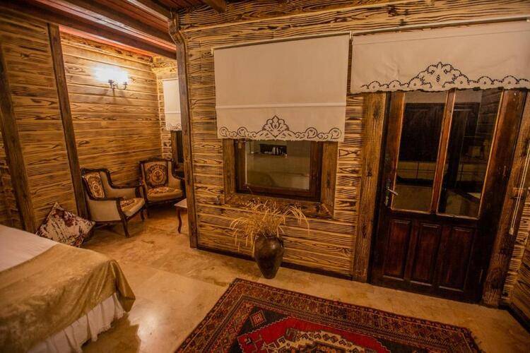 Aurora Cave Hotel