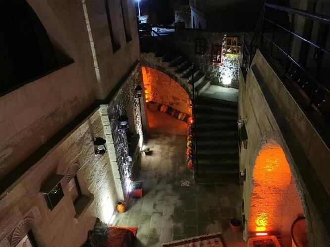 Aurora Cave Hotel