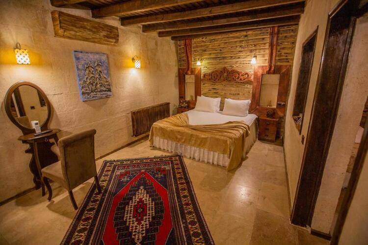 Aurora Cave Hotel