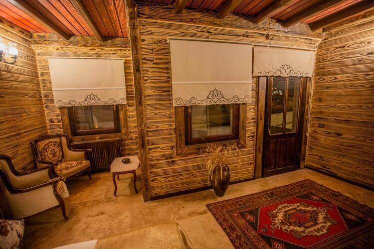 Aurora Cave Hotel