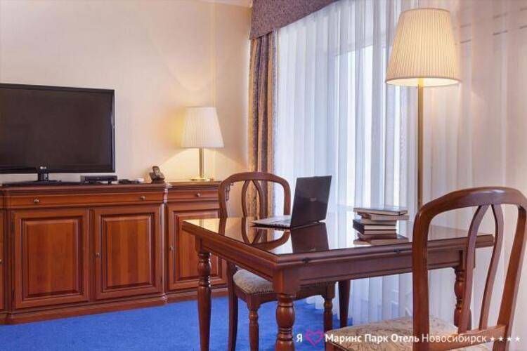 Marins Park Hotel Novosibirsk (Маринс Парк Новосибирск)