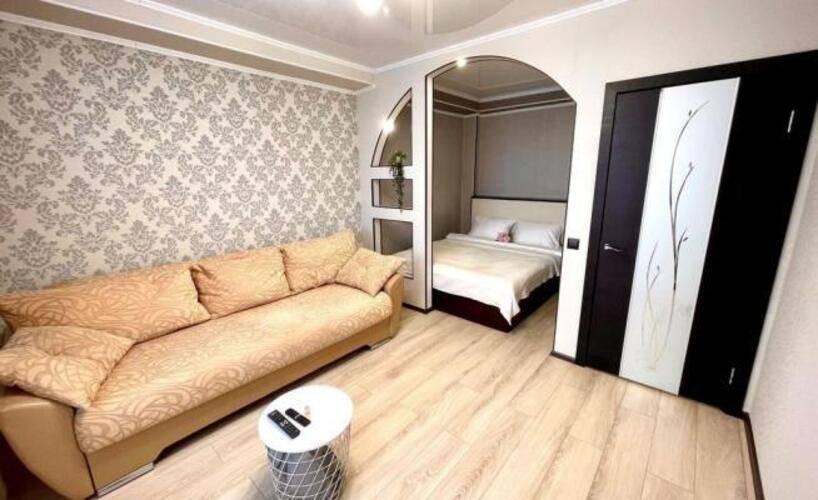 Home Hotel (Хоум Отель) на Институтской 69