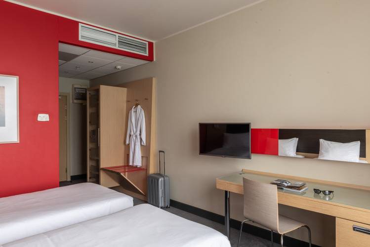 Cosmos Novosibirsk Hotel (Космос Новосибирск) бывш.Парк Инн Рэдиссон