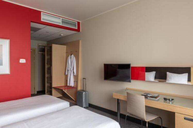 Cosmos Novosibirsk Hotel (Космос Новосибирск) бывш.Парк Инн Рэдиссон