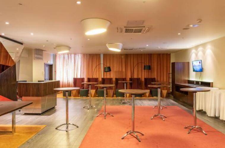 Cosmos Novosibirsk Hotel (Космос Новосибирск) бывш.Парк Инн Рэдиссон