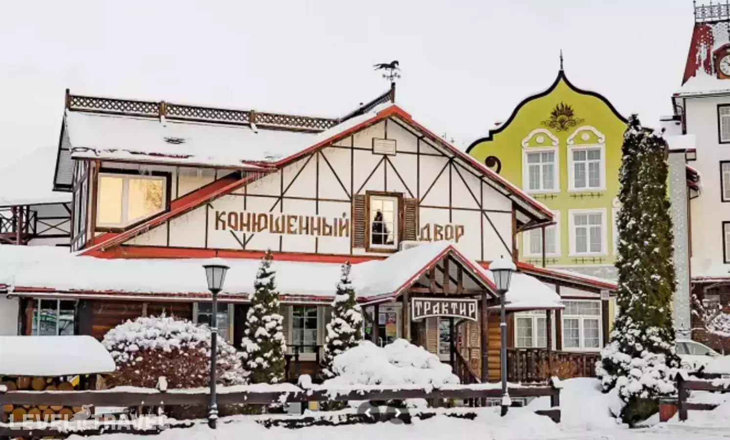 Конюшенный двор