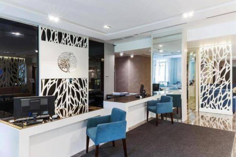 Ramada Hotel & Suites by Wyndham Novosibirsk Zhukovka (Рамада Новосибирск)