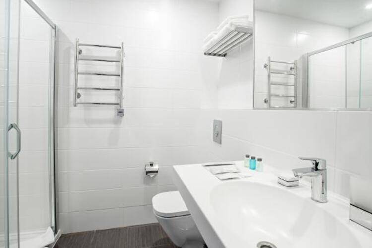 Ramada Hotel & Suites by Wyndham Novosibirsk Zhukovka (Рамада Новосибирск)