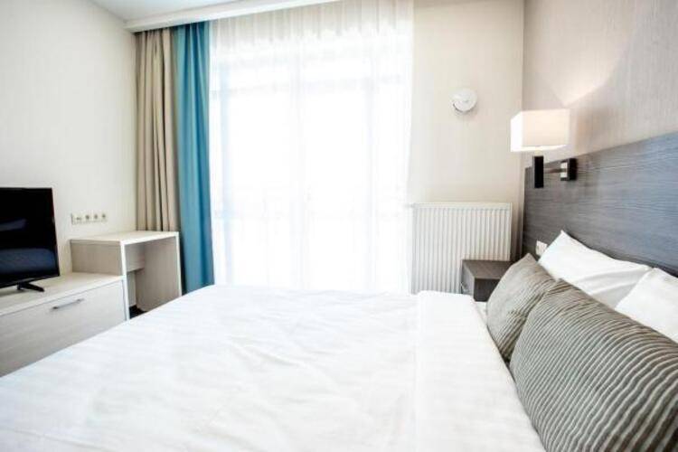 Ramada Hotel & Suites by Wyndham Novosibirsk Zhukovka (Рамада Новосибирск)