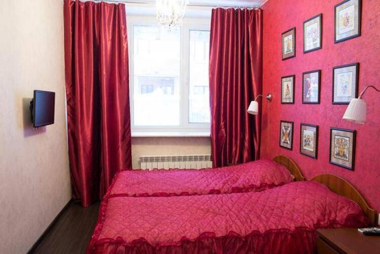 Red-Hotel (Ред)