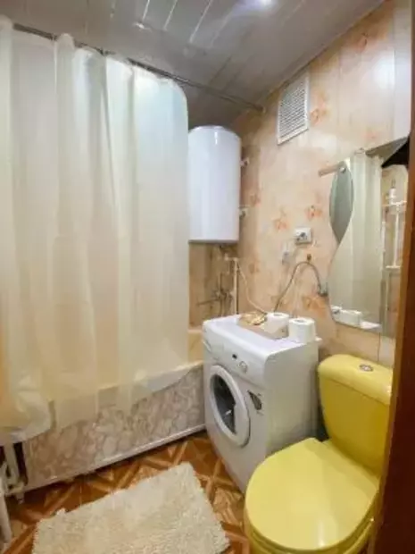 Элиттель на улице Горького