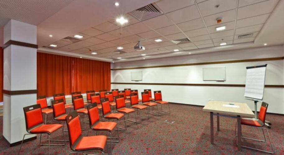 Ibis Yaroslavl Center (Ибис Ярославль Центр)