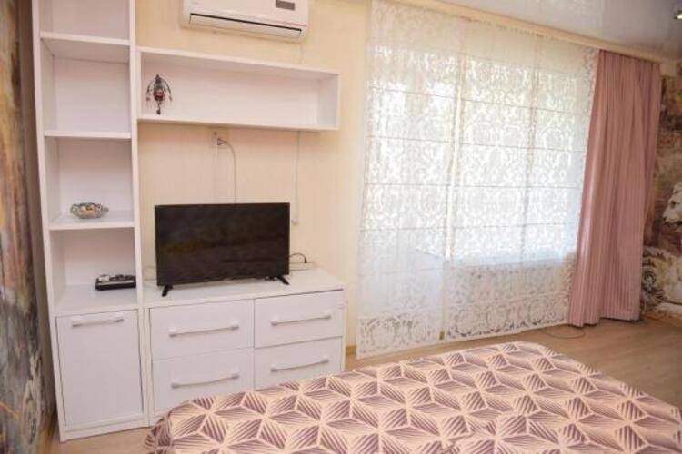 RentHouse (Рент Хаус) на Кулакова 3