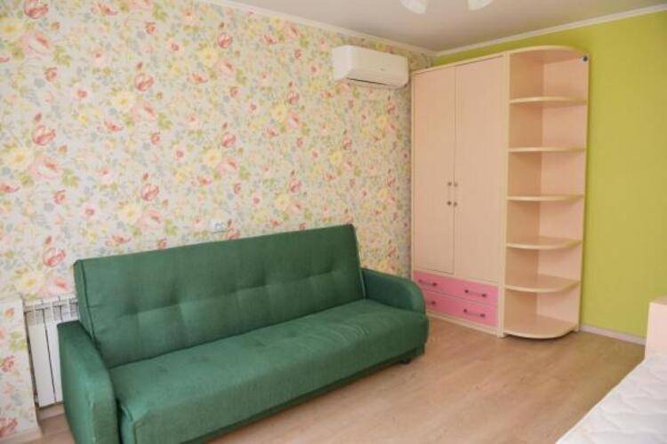RentHouse (Рент Хаус) на Кулакова 3