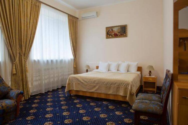 Гостиница Корона