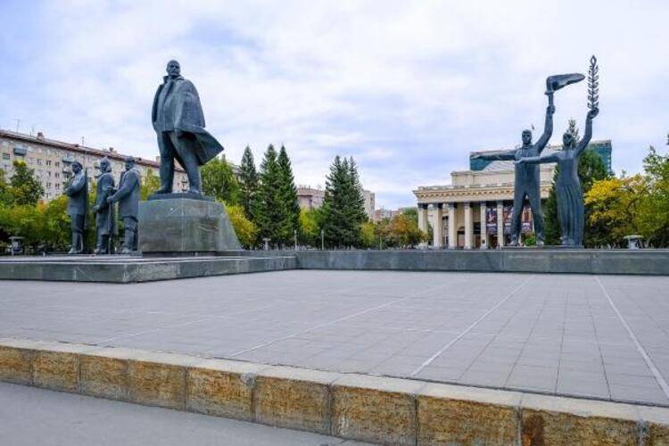 В гости на улице Челюскинцев 14/1