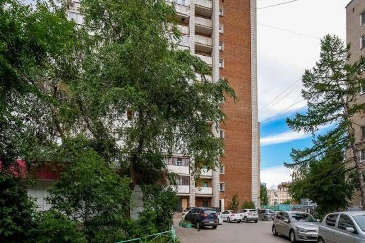 В гости на улице Челюскинцев 14/1