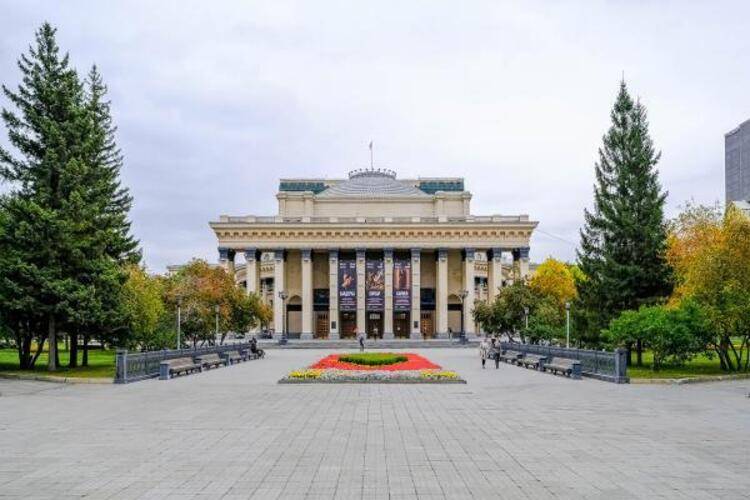 В гости на улице Челюскинцев 14/1