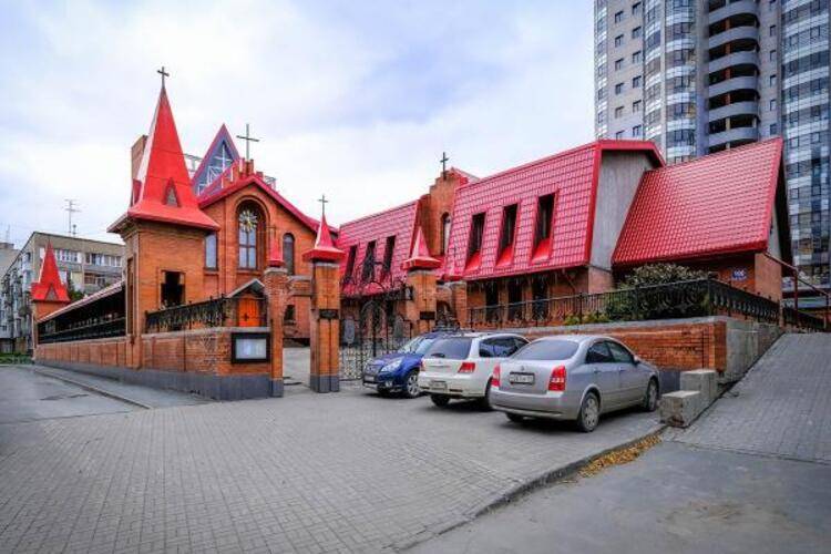 В гости на улице Челюскинцев 14/1