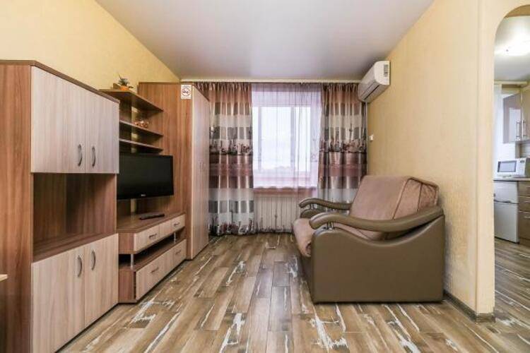 В гости на улице Челюскинцев 44