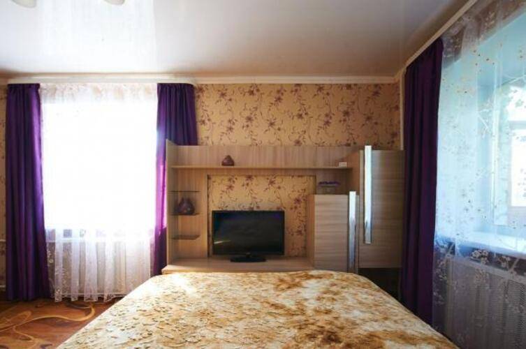 Яр-Сутки на улице Угличская 6