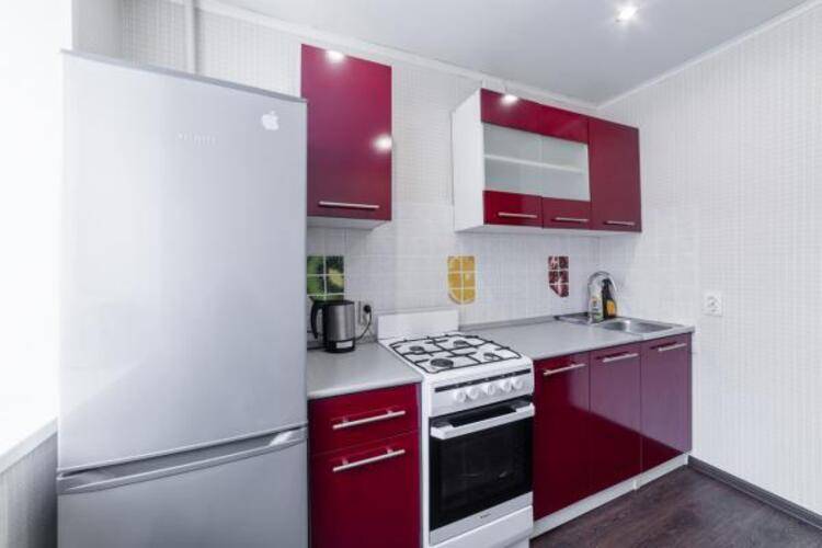 Яр-Сутки на улице Угличская 3