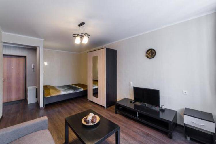 Яр-Сутки на улице Угличская 3