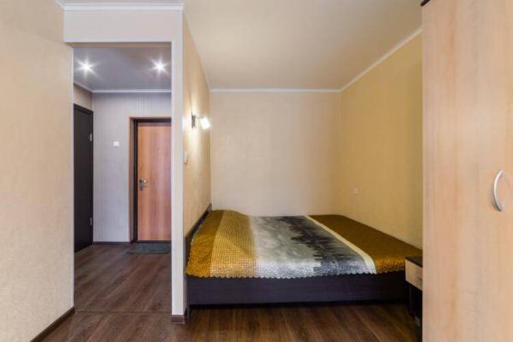 Яр-Сутки на улице Угличская 3