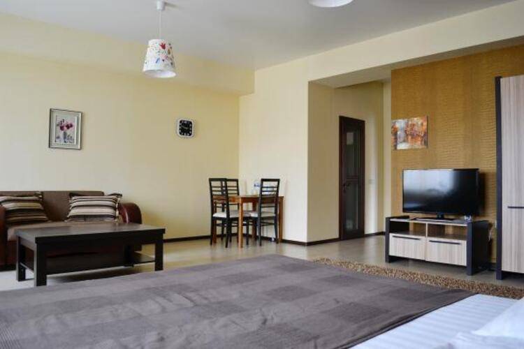 Green Hotel (Грин)