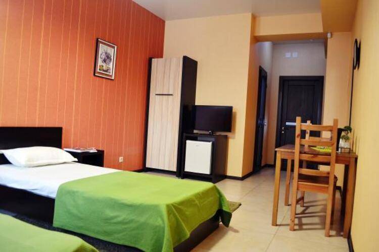 Green Hotel (Грин)