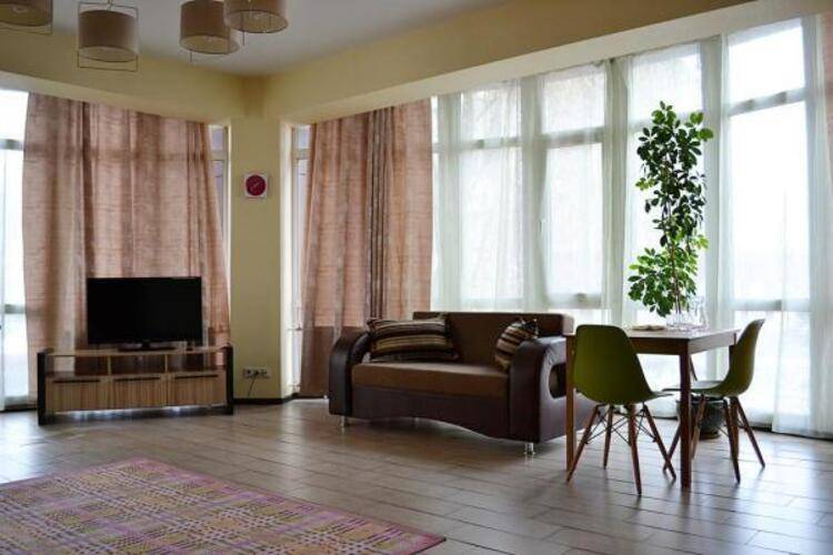 Green Hotel (Грин)