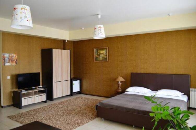 Green Hotel (Грин)
