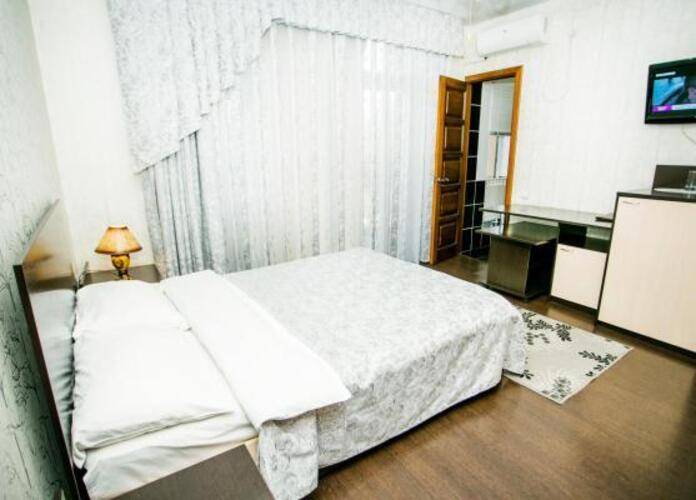 Frant Hotel (Франт Отель)