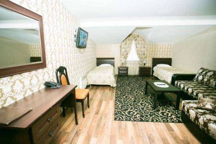 Frant Hotel (Франт Отель)