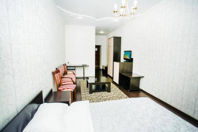 Frant Hotel (Франт Отель)