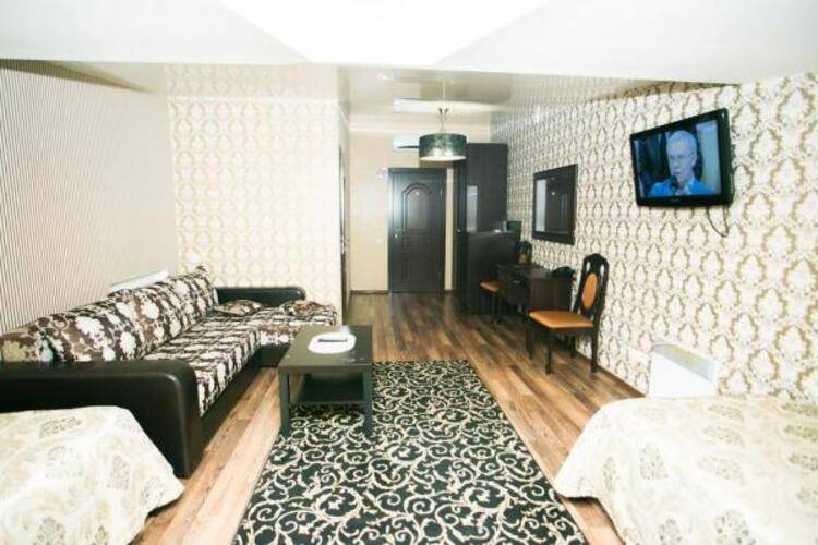 Frant Hotel (Франт Отель)