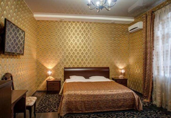 Frant Hotel (Франт Отель)