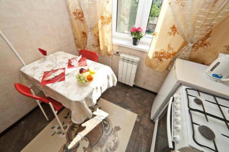 Guest House (Гест Хаус) на Бардина