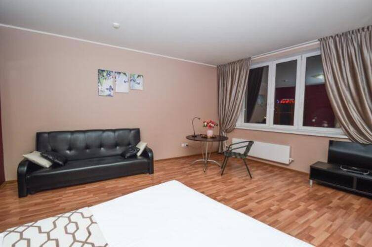 Guest House (Гест Хаус) на Малышева