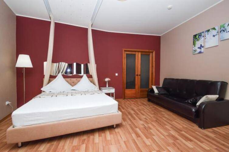 Guest House (Гест Хаус) на Малышева
