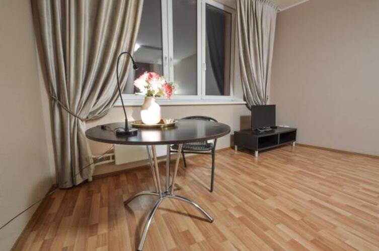 Guest House (Гест Хаус) на Малышева